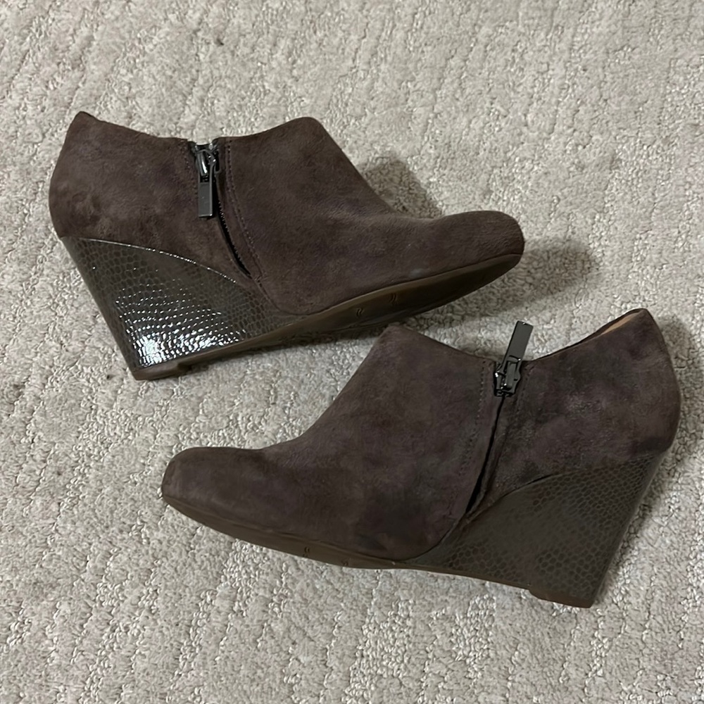 Clarks wedge heel shoes